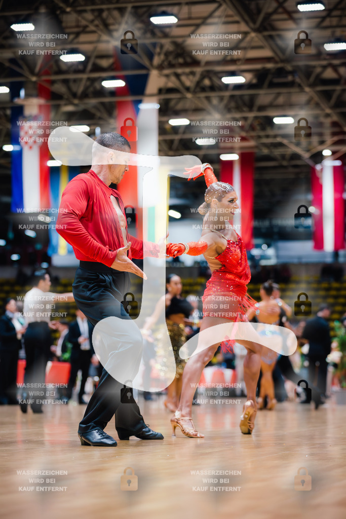 Hessen Tanzt WDSF Open Senior I Latin 10th (245) Nikola Vukotic _ Ivana Milojevic (Serbia)-2025-05-17-2068 | Webshop for digital downloads and prints of dance sport, event & show photographer Julian Link - Realisiert mit Pictrs.com