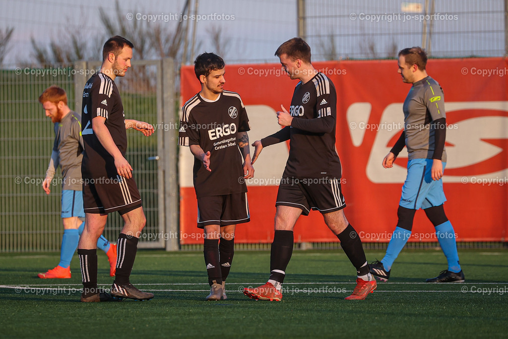 BQ3I5642 | 05.04.2023; Kreisliga C2 Dillenburg; Kunstrasenplatz Haigerseelbach; SSV Haigerseelbach 2 - FC Schwarz-Weiß Erdbach; Ergebnis: 0:5 (0:3)