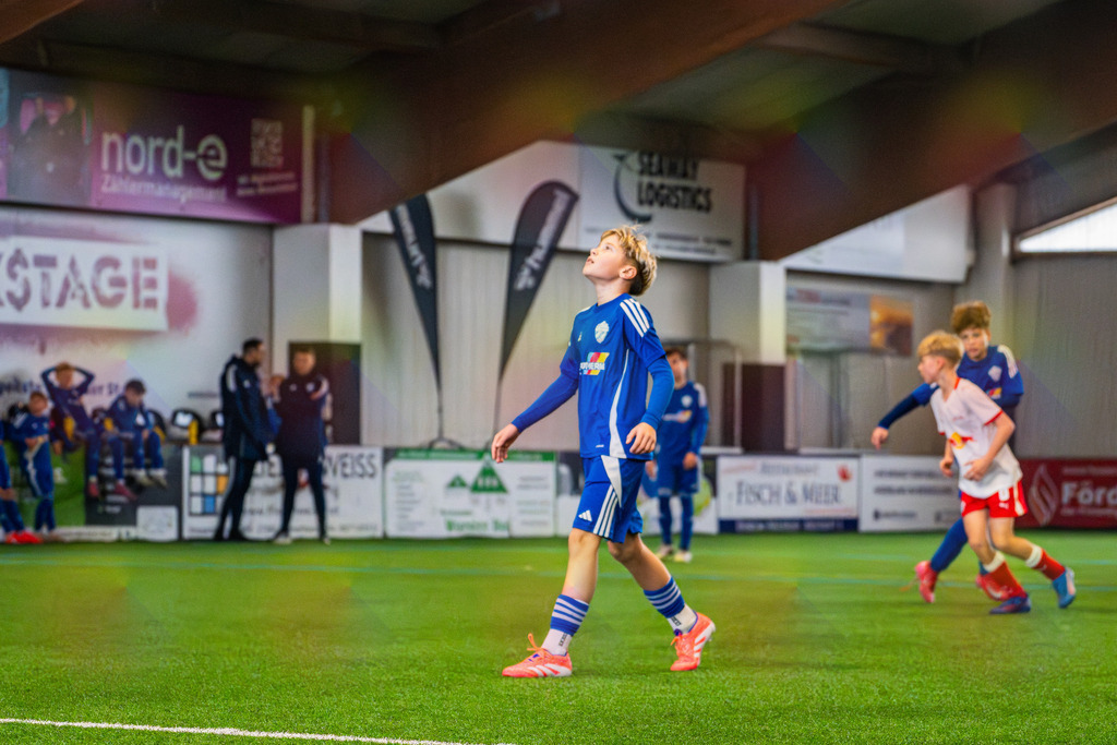 _BLR9656 | Professionelle Fußball- und Sportfotografie. Spielbilder online ansehen und kaufen – Einzelbilder oder komplette Galerien in hoher Qualität. - Realisiert mit Pictrs.com