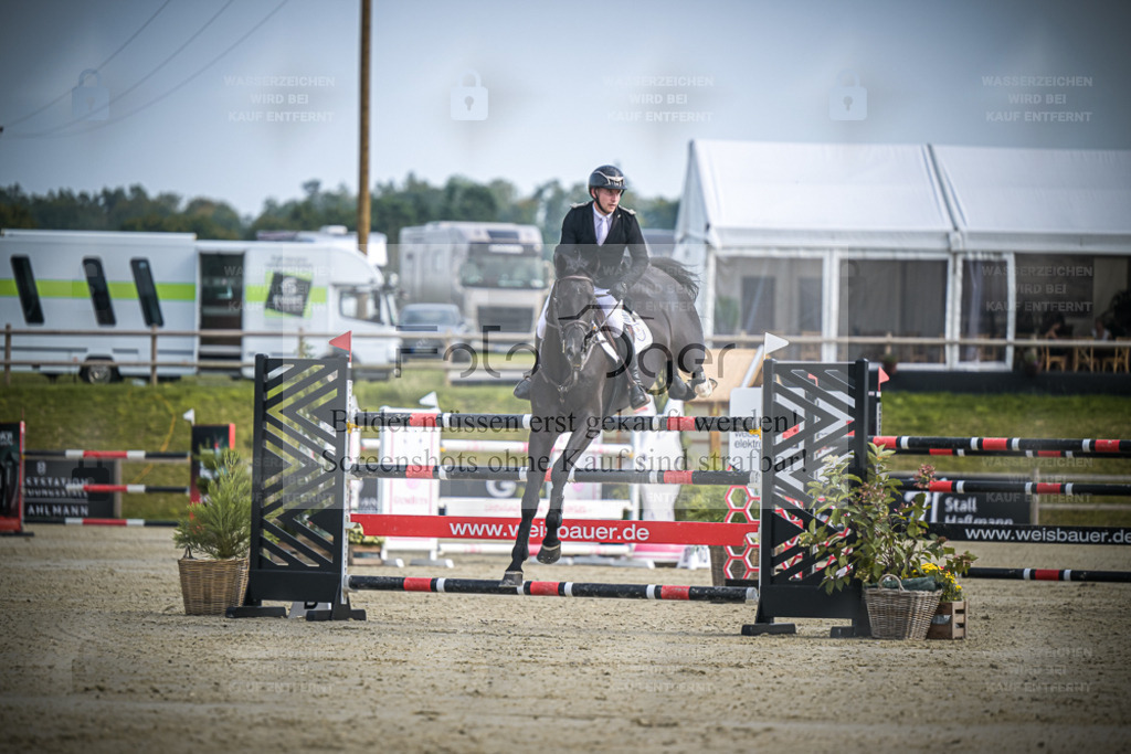 DOS_0141 | Entdecke hochwertige Reitturnierfotos von Foto Oger. Professionell, emotional und authentisch – jetzt Lieblingsmomente im Shop bestellen. - Realisiert mit Pictrs.com