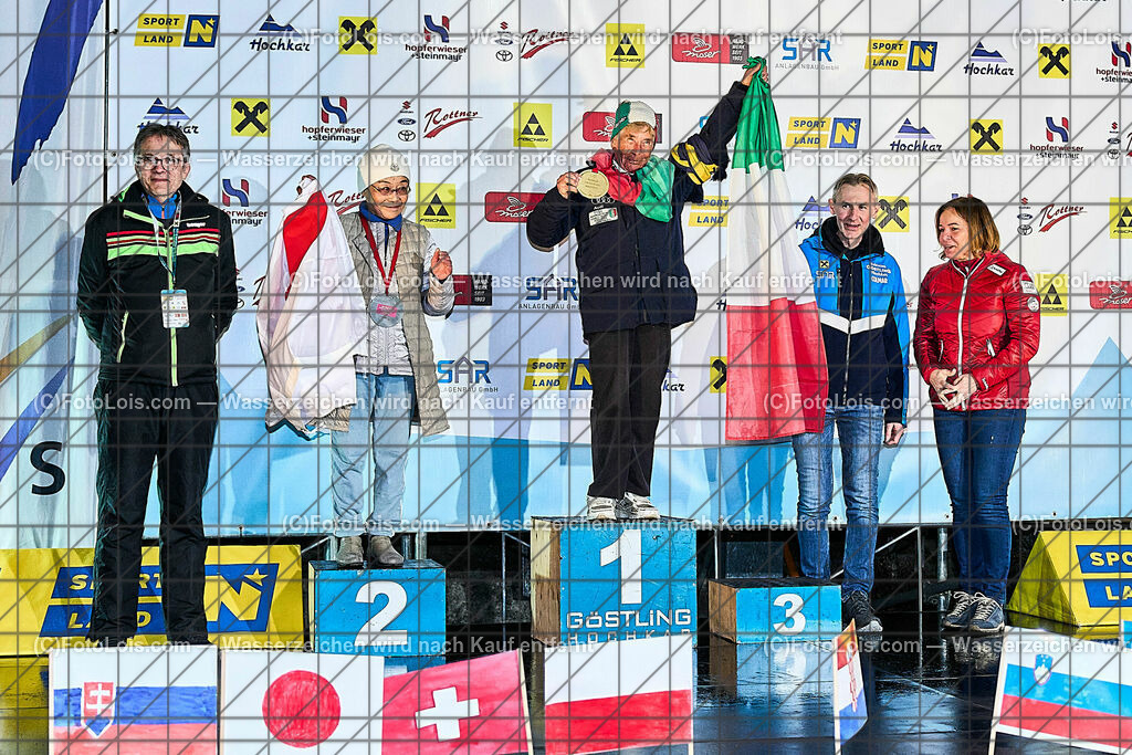 ALP2384_FMC-GS_Kat-C_Siegerehrung | (C)FotoLois.com, Alois Spandl, World Criterium Masters Ski Alpin 2023 Hochkar, WellcomeFeier mit Siegerehrungen Slalom A + GiantSlalom C, Mo 20. März 2023.