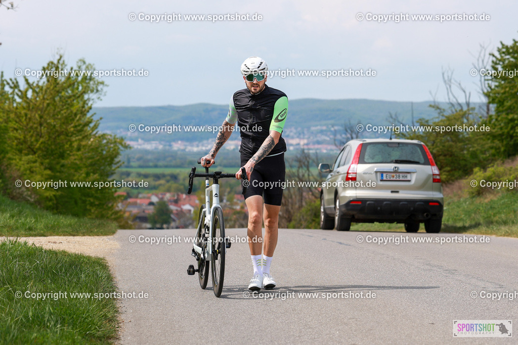242_AR6_2180 | Neusiedlersee Radmarathon 2026@sportshot_your_pictrs #yourpictures#roadtowm2029 #nrm #neusiedlerseeradmarathon #neusiedlersee #neusiedlerseetourismus #burgenland #mörbisch #nrm26 #burgenlandtourismus #voglundco #poweredbyburgenlandtourismus #radsport #rad #marathon #ucigranfondo #visitburgenland #ucigranfondoworldseries