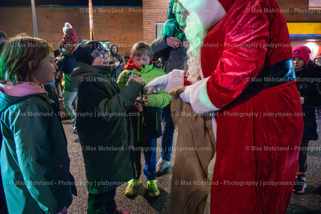Lichterfahrt-Barsntorf_061225-MM_8819-0050 | Max Mohrland - Photography - Realisiert mit Pictrs.com