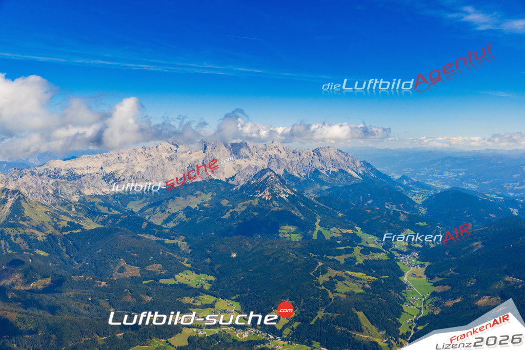 Luftaufnahme von  Ramsau am Dachstein - Die Luftaufnahme wurde 2025 vom UL-Flugzeug heraus erstellt ( keine Drohne ) - Hochauflösende Luftaufnahme - für professionelle Ausdrucke geeignet. Die Geschenkidee !Mit Lizenz und Bildrechte bestellbar
