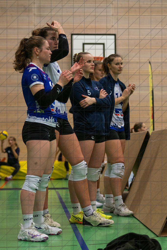 2. VBLF Nord 25/26 | Spiel 4154 | VC Osnabrück vs. VCO Münster | //  29.11.25: 2. VBLF Nord 25/26 | Spiel 4154 | VC Osnabrück vs. VCO Münster / Osnabrück / Deutschland  //   CREDIT:www.bullenfotos.de, Martin König, Hörner Weg 40, D-49078 Osnabrück, +4917663732967 // Nutzung und Weitergabe nur zu den vereinbarten Zwecken. Presseanfragen an Ersteller. Alle Rechte beim Ersteller. Honorierung nach MFM. - Realisiert mit Pictrs.com