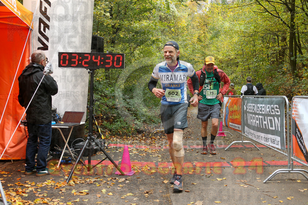 251026_1326_EX1_3466 | Sportfotografie im Rhein-Sieg Kreis, Köln, Bonn, NRW, Rheinland Pfalz, Hessen, etc. Unser Tätigkeitsfeld umfasst den Laufsport vom Volkslauf über den Marathon, Duathlon, Triathon bis zum Ultralauf wie Kölnpfad Ultra oder Schindertrail.