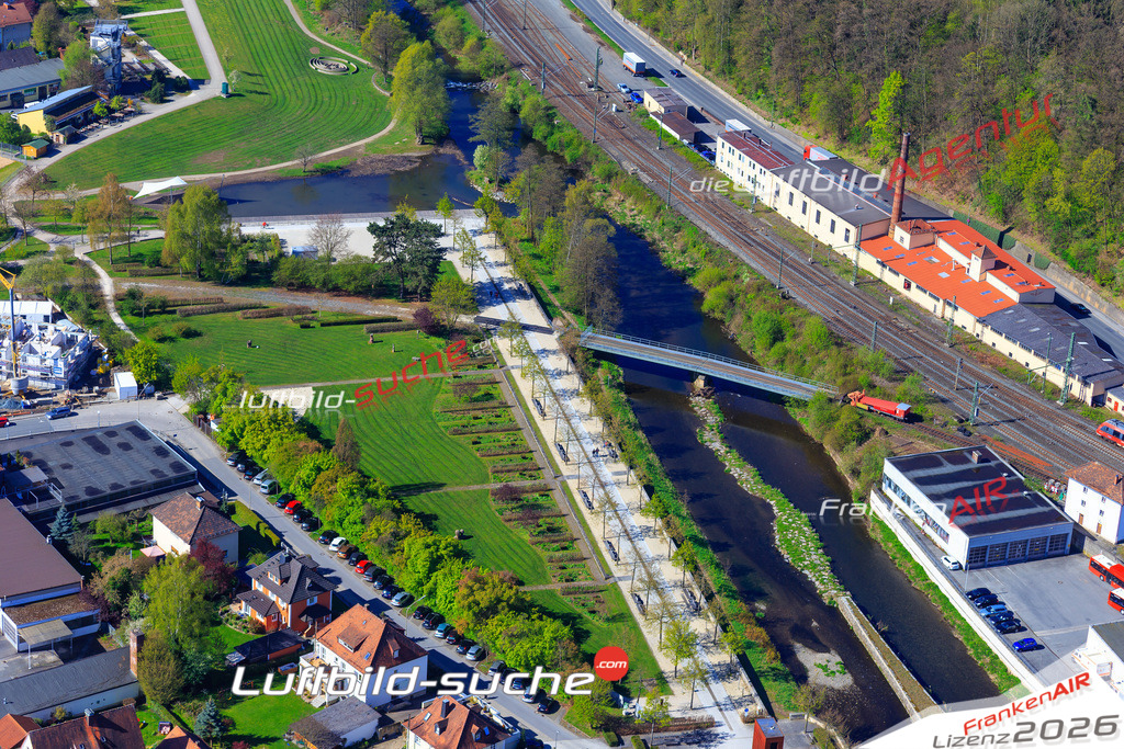 Die Luftaufnahme der Stadt Kronach wurde 2017 vom Flugzeug heraus erstellt ( keine Drohne )- hohe Auflösung für beste Qualität