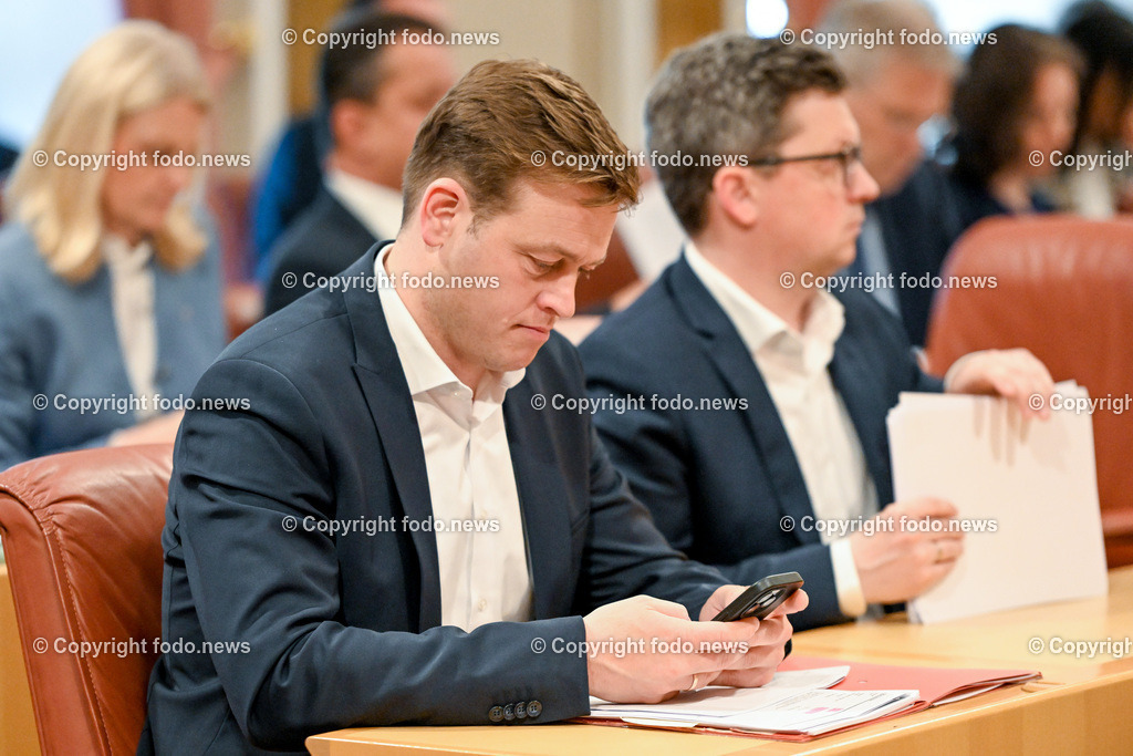 Landhaus Linz_ Promenade_ Landtagssitzung_ 20.04.2023-37 | 20.04.2023, Landhaus Linz AUT, Promenade, Landtagssitzung, im Bild LR Stefan Kaineder (Die Gruenen)