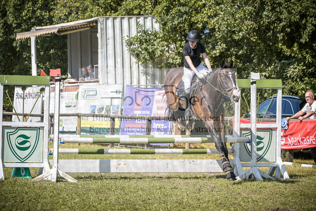 DOS_0963 | Entdecke hochwertige Reitturnierfotos von Foto Oger. Professionell, emotional und authentisch – jetzt Lieblingsmomente im Shop bestellen.Deutschlandweite Turnierfotografie. - Realisiert mit Pictrs.com