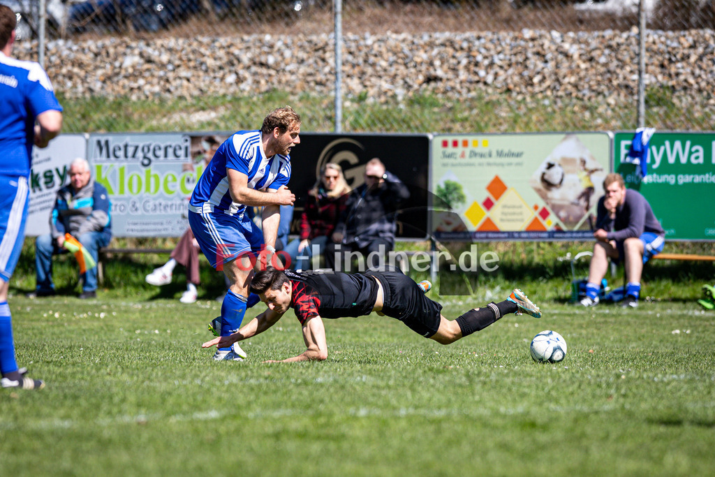 SV Unterhausen gegen FSV Höhenrain II | Fußball A-Klasse Herren Oberbayern Zugspitze Gruppe 5 2025/26, SV Unterhausen gegen FSV Höhenrain II, 20250406,Faul an Christoph SCHILCHER (SV Unterhausen 10),2025-04-06 in Unterhausen (Sportplatz Unterhausen), Hubert GÖTZINGER (FSV Höhenrain II 8), Christoph SCHILCHER (SV Unterhausen 10)Copyright: WolfgangxLindner www.foto-lindner.de