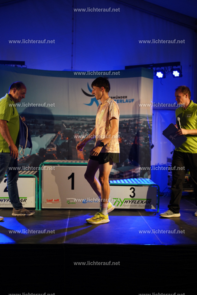 FSC00367 | Lichterlauf  - Realisiert mit Pictrs.com