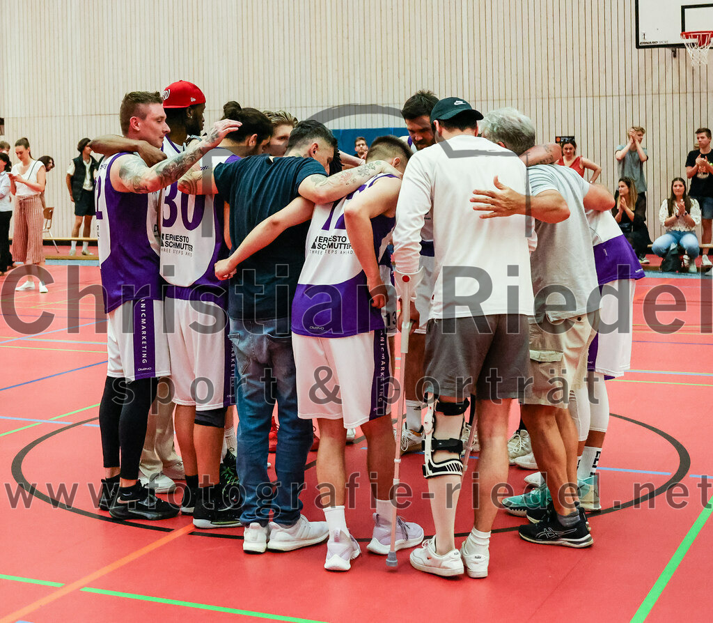 2022-05-15_145_SpVgg_Altenerding_gegen_TSV_Muenchen-Forstenried | Erding, Deutschland, 15.05.2022:
Basketball, Bezirksliga 2021 / 2022, Play-Offs, SpVgg Altenerding gegen TSV München-Forstenried, Endergebnis: 55:57

Foto: Christian Riedel / fotografie-riedel.net
