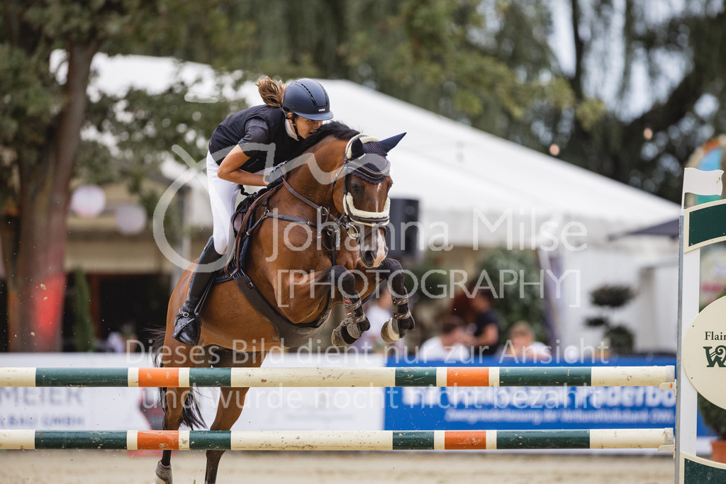 230824_Delbrueck_PonyTrophy-262 | Deine schönsten Turniermomente als professionelle Fotos! Entdecke hochwertige Pferdesport-Fotografie im Online-Shop. Jetzt Fotos finden & bestellen!