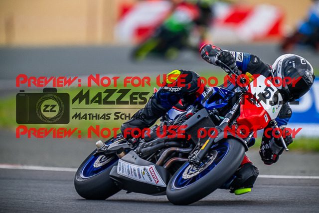 MaZZes_FotoMatrix_220723_6085 | IDM1000