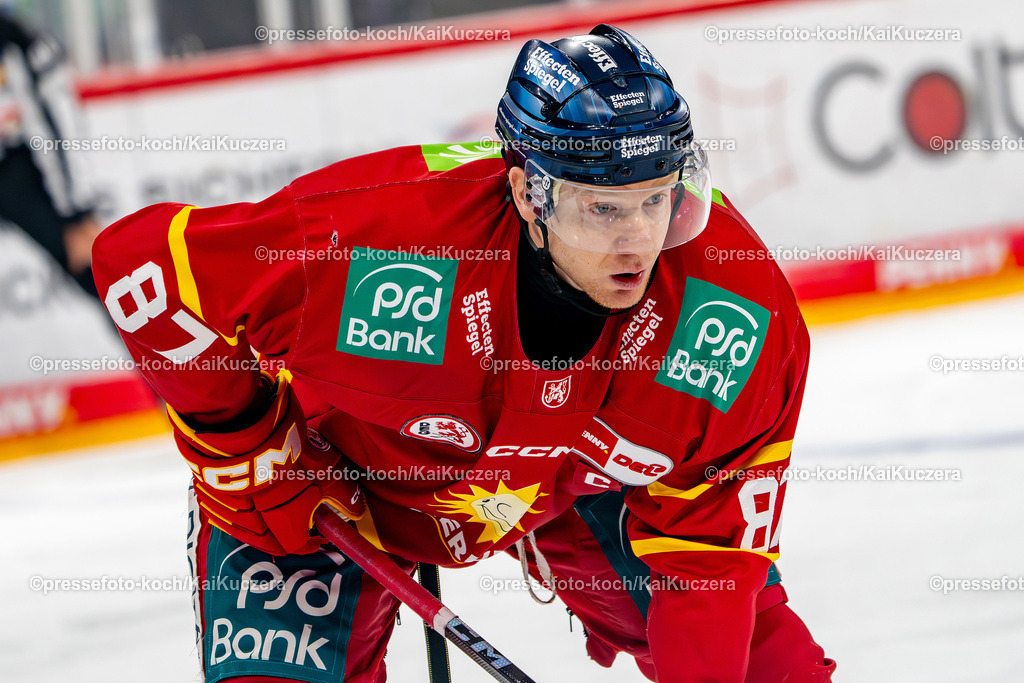 KKU28122401011 | 28.12.2024, xkkux, Düsseldorf, Eishockey, Penny DEL, PSD-BANK Dome, Düsseldorfer EG - Grizzlys Wolfsburg: Philip Gogulla (DEG #87)