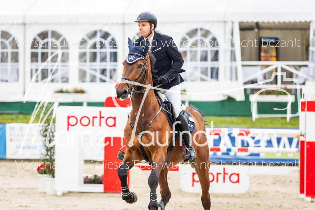 BHO-2PhSpr-M-311 | MomenTaufnahmen Pferdesportfotos