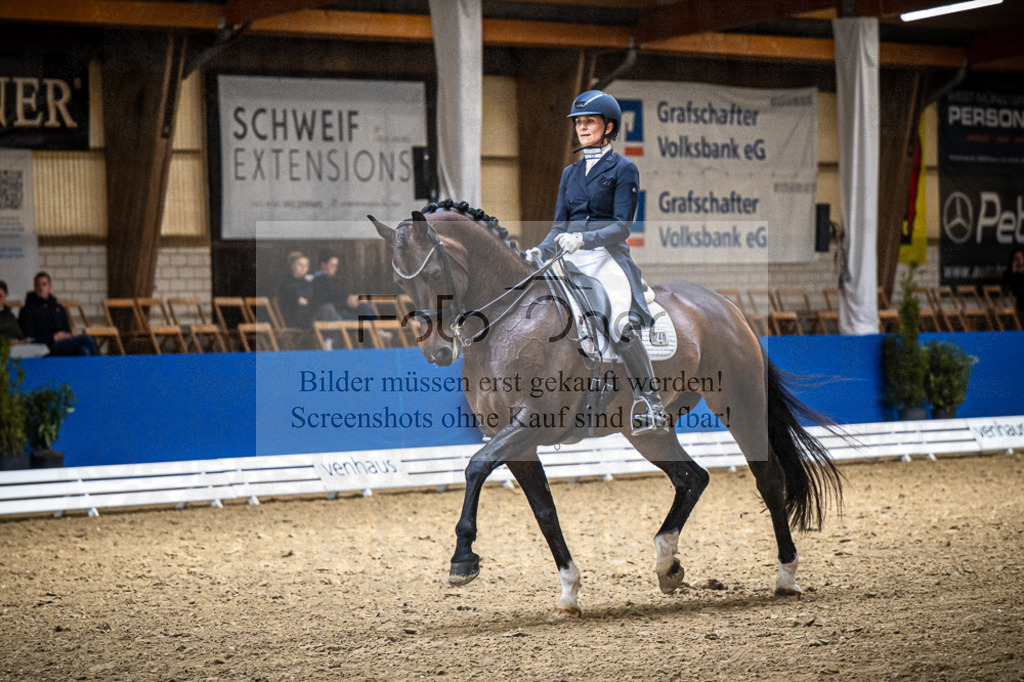 DOS_0049 | Entdecke hochwertige Reitturnierfotos von Foto Oger. Professionell, emotional und authentisch – jetzt Lieblingsmomente im Shop bestellen. - Realisiert mit Pictrs.com