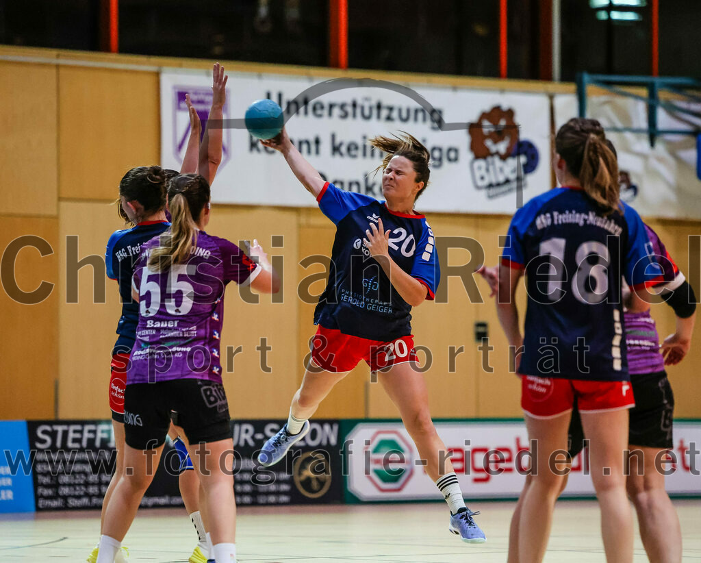 2023-12-09_005_SpVgg_Altenerding_gegen_HSG_Freising-Neufahrn | Erding, Deutschland, 09.12.2023:
Handball, Bezirksoberliga Frauen Altbayern 2023 / 2024, 9. Spieltag, SpVgg Altenerding gegen HSG Freising-Neufahrn, Endergebnis: 29:28

Verena Bauer (SpVgg Altenerding, #55), Sandrine Nierhaus (HSG Freising-Neufahrn, #20)

Foto: Christian Riedel / fotografie-riedel.net