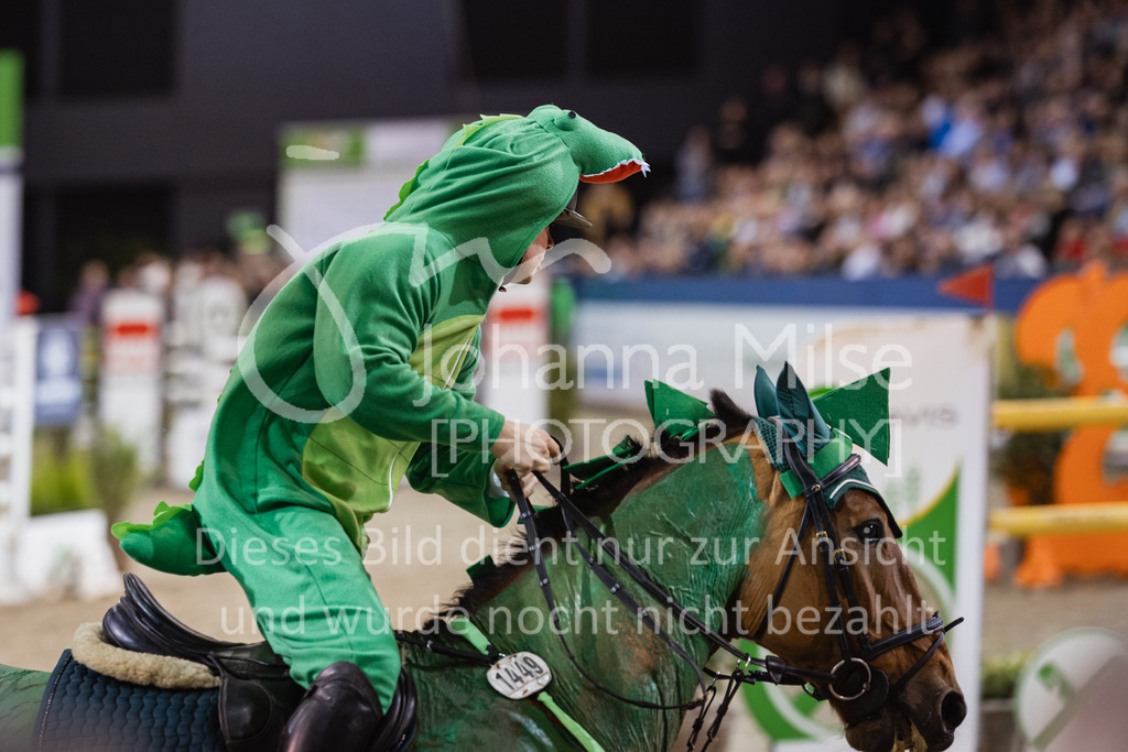 240113_Münster_Kostümspringen-359 | Deine schönsten Turniermomente als professionelle Fotos! Entdecke hochwertige Pferdesport-Fotografie im Online-Shop. Jetzt Fotos finden & bestellen!