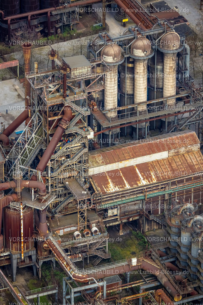 Duisburg240304813 | Luftbild, Landschaftspark Duisburg-Nord, Industrieanlage und Freizeitpark, Detailaufnamhe mit Besuchern, Obermeiderich, Duisburg, Ruhrgebiet, Nordrhein-Westfalen, Deutschland, Duisburg-N