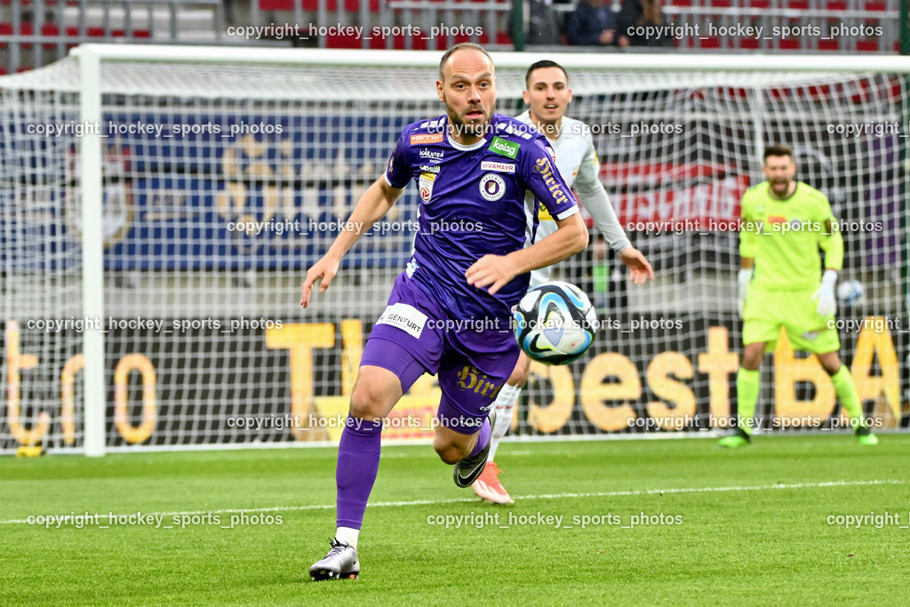 Austria Klagenfurt vs. FC Red Bull Salzburg | #20 Rico Benatelli Austria Klagenfurt, Austria Klagenfurt vs. FC Red Bull Salzburg, Austria Klagenfurt vs. FC Red Bull Salzburg am 24.04.2024 in Klagenfurt (Wörthersee Stadion ), Austria, (Photo by Bernd Stefan)
