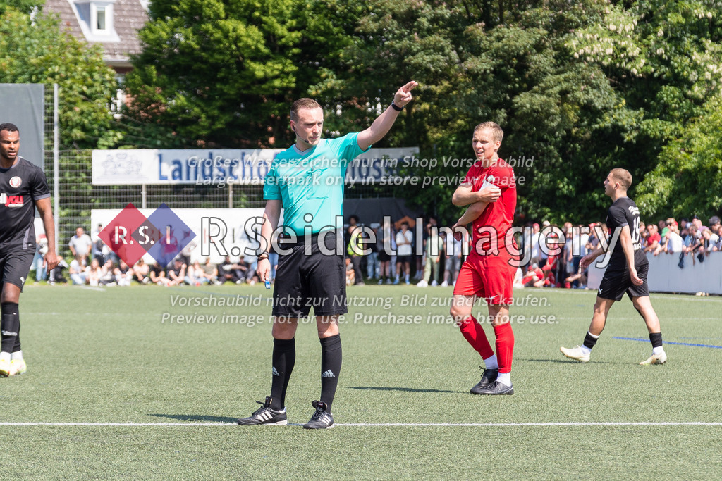 Fußball, Saison 2022/23, Aufstiegsrunde Regionalliga Nord, Eimsbütteler TV - FC Kilia Kiel, ETV-Sportzentrum Hoheluft (Hamburg), 04.06.2023, 2. Spieltag | Rene-Alexander Rose (Schiedsrichter)