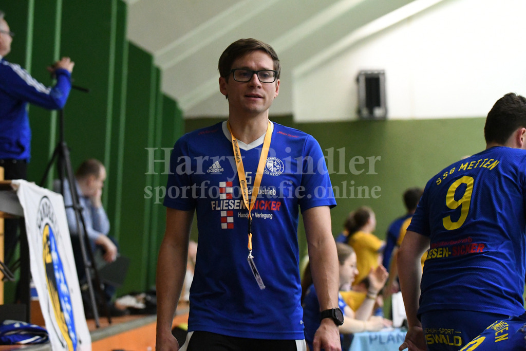 SSG Metten : MTV Pfaffenhofen | Florian Sedlmeier (Chef-Trainer SSG Metten)  - Realisiert mit Pictrs.com