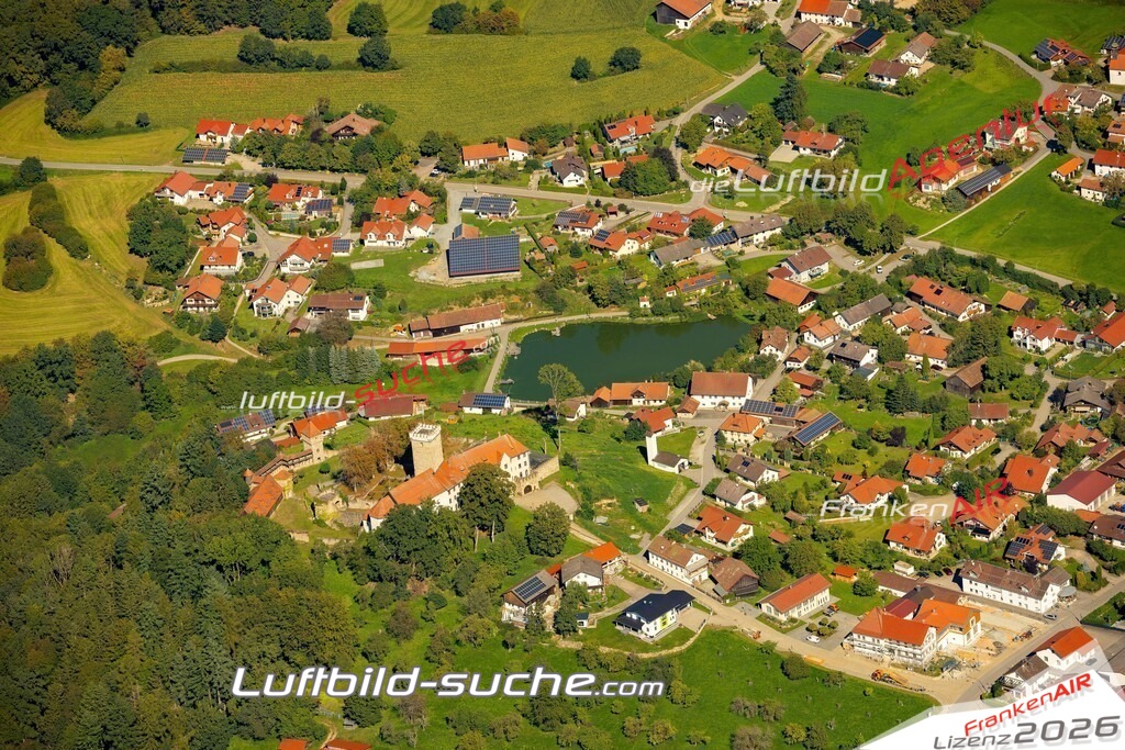 Das Luftbild zeigt :  Falkenfels - Die Luftaufnahme wurde 2023 vom UL-Flugzeug aus erstellt ( keine Drohne ) - Hochauflösende Luftaufnahme - Für grossformatige Ausdrucke geeignet. Die Geschenkidee !Mit Lizenz und Bildrechte bestellbar