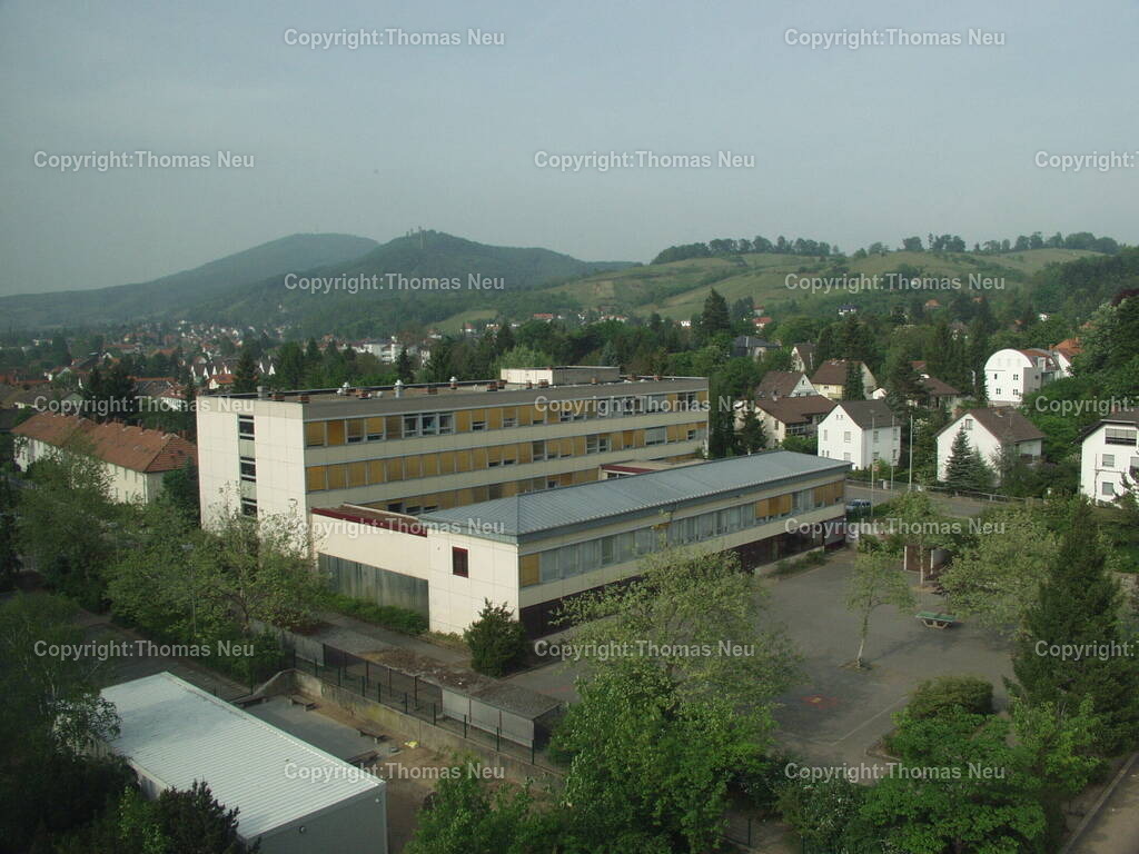 Bensheim-Goethegymnasium_Jahr-2003 | Hochwertige Fotografien aus Bensheim, der hessischen Bergstraße und dem Odenwald. Stadtansichten, Landschaften und historische Motive von Fotograf Thomas Neu- als Datei und Print erhältlich