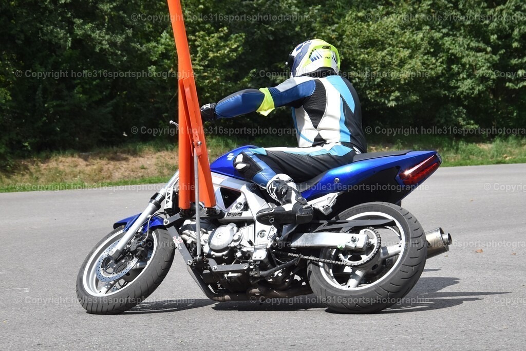 DSC_0522 | Sportfotografie , Motorsport, Motoross, Reitsport, Mointainbike, Enduro,
Landschaft , Outdoor, Eventfotografie, Landschaft, Bilder online bestellen - Realisiert mit Pictrs.com