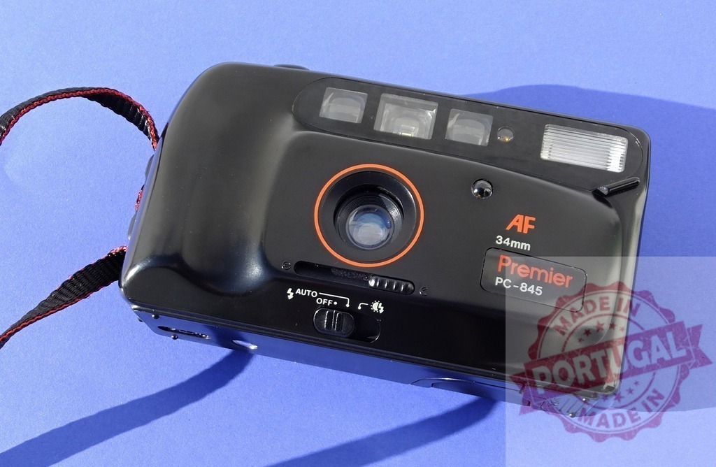 Premier PC-845 35mm film camera for vintage photography | Premier PC-845 point and shoot film camera displaying vintage photography technology - Realisiert mit Pictrs.com