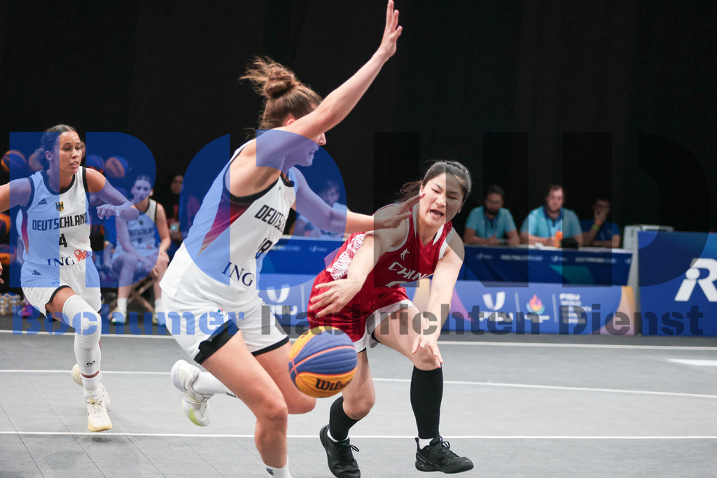 SES_RRG3x320250720-223 | bond - Realisiert mit Pictrs.com