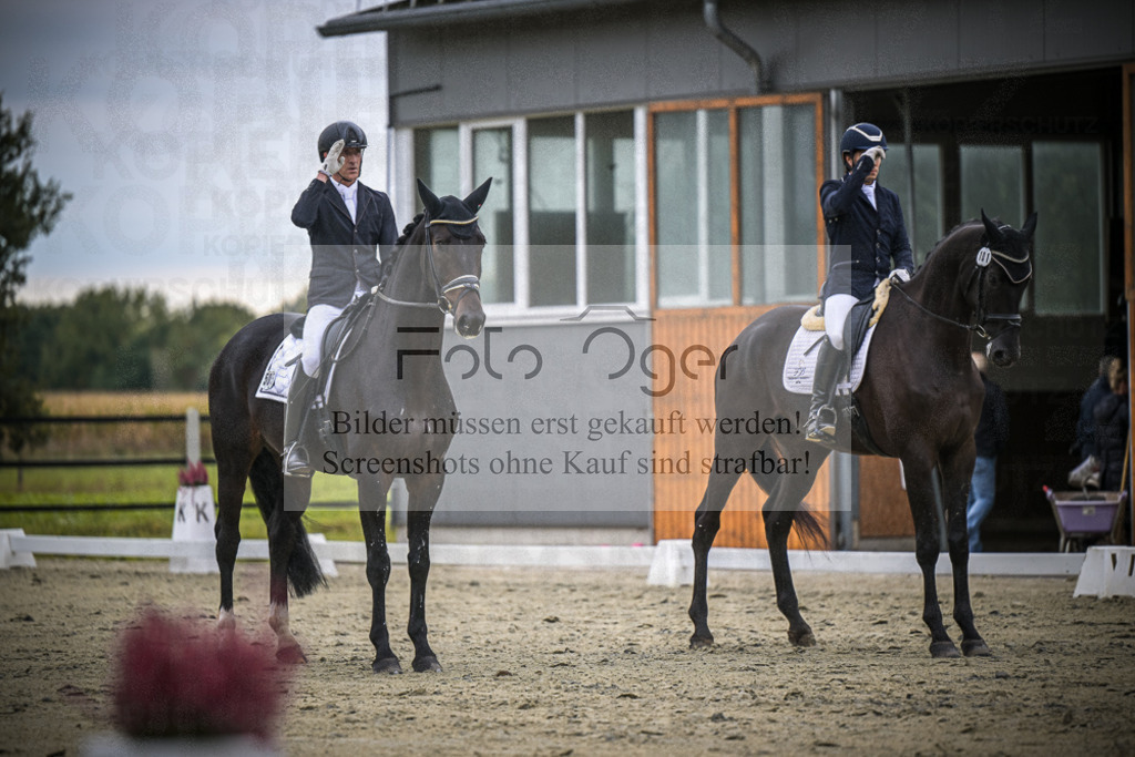DOS_1262 | Entdecke hochwertige Reitturnierfotos von Foto Oger. Professionell, emotional und authentisch – jetzt Lieblingsmomente im Shop bestellen.Deutschlandweite Turnierfotografie. - Realisiert mit Pictrs.com