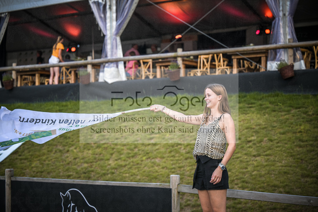 DOS_0210 | Entdecke hochwertige Reitturnierfotos von Foto Oger. Professionell, emotional und authentisch – jetzt Lieblingsmomente im Shop bestellen.Deutschlandweite Turnierfotografie. - Realisiert mit Pictrs.com