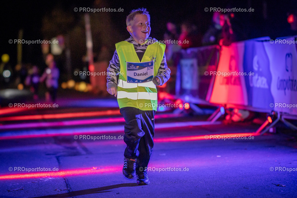 Martinslauf Sindorf 2023 in Kerpen-Sindorf, 09.11.2023 | Impressionen vom Martinslauf Sindorf 2023 am 09.11.2023 in Kerpen-Sindorf (Nordrhein-Westfalen).