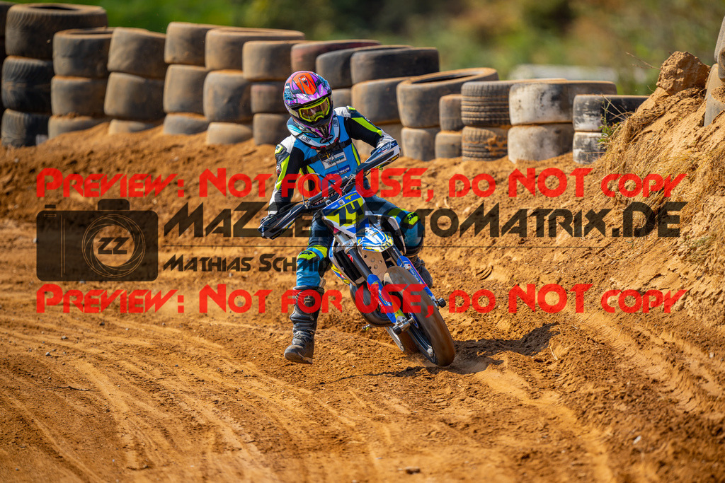 MaZZes-Fotomatrix-20260815-605196 | ROOKIES