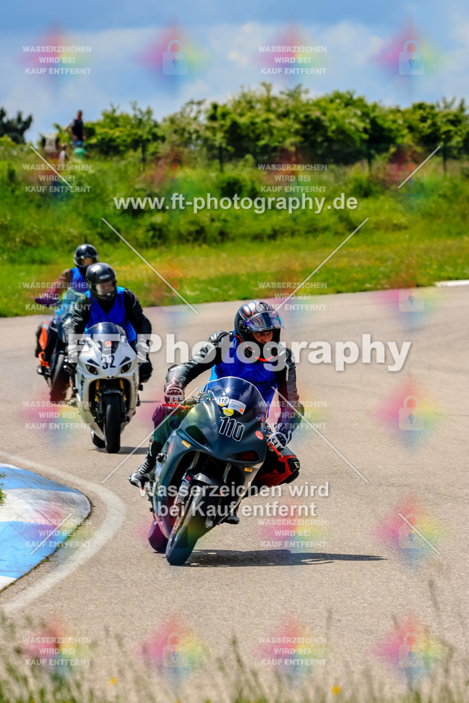 MotoTeam-0119 | Hier findet Ihr Bilder von Touristenfahrten auf der Nürburgring Nordschleife oder von anderen Veranstaltungen die ich besucht habe. Viel Spass beim Durch Schauen 