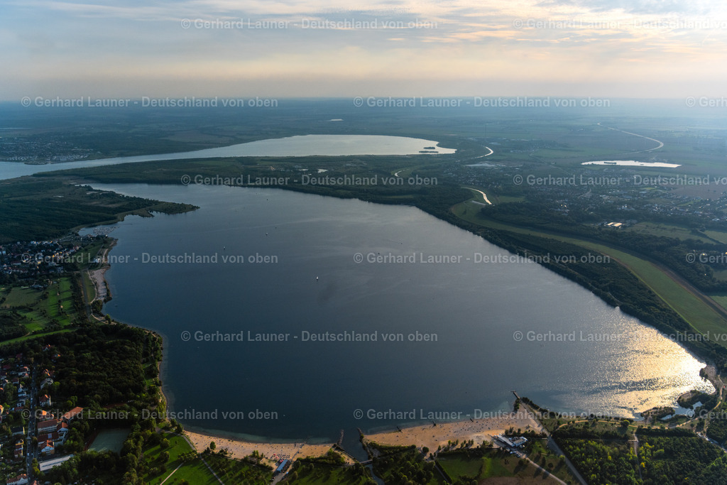 4040625 | BRAUNSBEDRA 08.09.2021 Rekultivierung der ehemaligen Tagebau - Fläche an den Uferbereichen des Sees " Geiseltalsee " in Braunsbedra im Bundesland Sachsen-Anhalt, Deutschland. // Open pit re cultivation on the shores of the lake " Geiseltalsee " in Braunsbedra in the state Saxony-Anhalt, Germany. Foto: Gerhard Launer