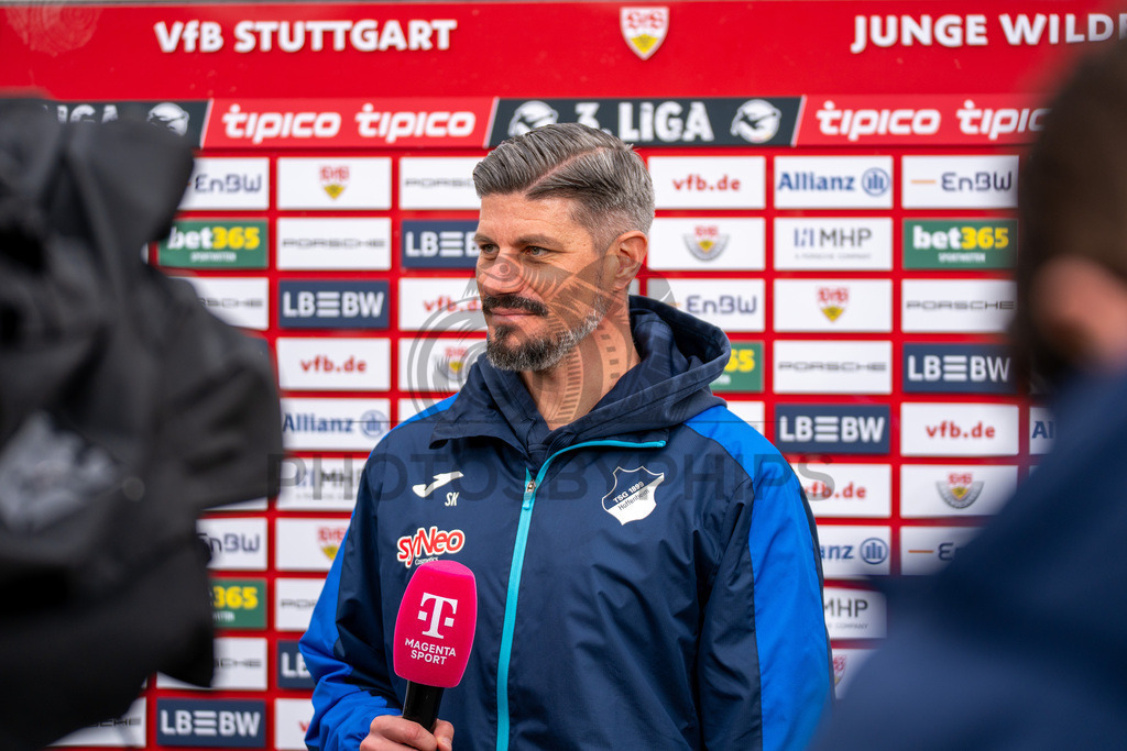 VfB Stuttgart II vs. TSG Hoffenheim II, Fussball, 3. Liga, 26. Spieltag, 15.03.2026 | Stefan Kleineheismann (Trainer TSG 1899 Hoffenheim II),VfB Stuttgart II vs. TSG Hoffenheim II, Fussball, 3. Liga, 26. Spieltag, 15.03.2026Foto: photosbyphips/Philip Ziegler