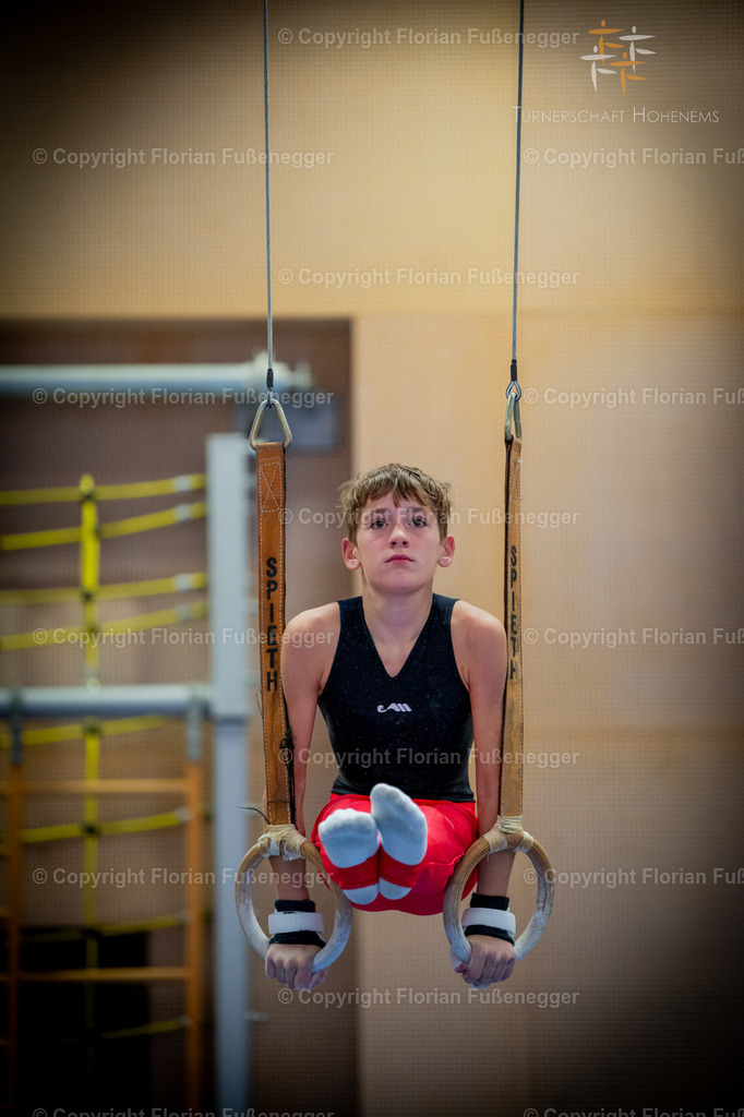 Promo-14 | "Fussifoto.com – Ihr Ansprechpartner für hochwertige Fotografie! Entdecken Sie kreative Bilder und professionelle Dienstleistungen. Kontaktieren Sie uns für Ihre Projekte!"