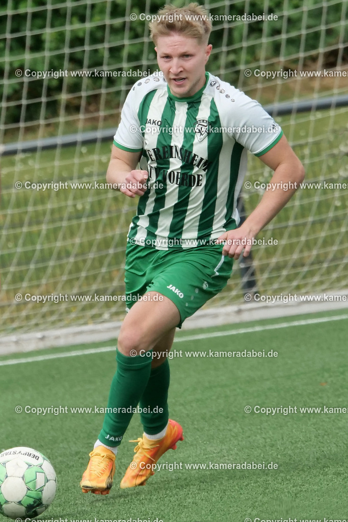 Fußball : Bezirksliga : TV Voerde - FC Sterkrade 72 | Fußball : Bezirksliga : TV Voerde - FC Sterkrade 72 am 25.05.2025 in Voerde - Realisiert mit Pictrs.com