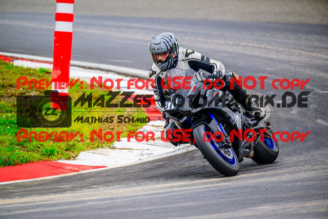 MaZZes_FotoMatrix_240910_6007705_3632 | ROT