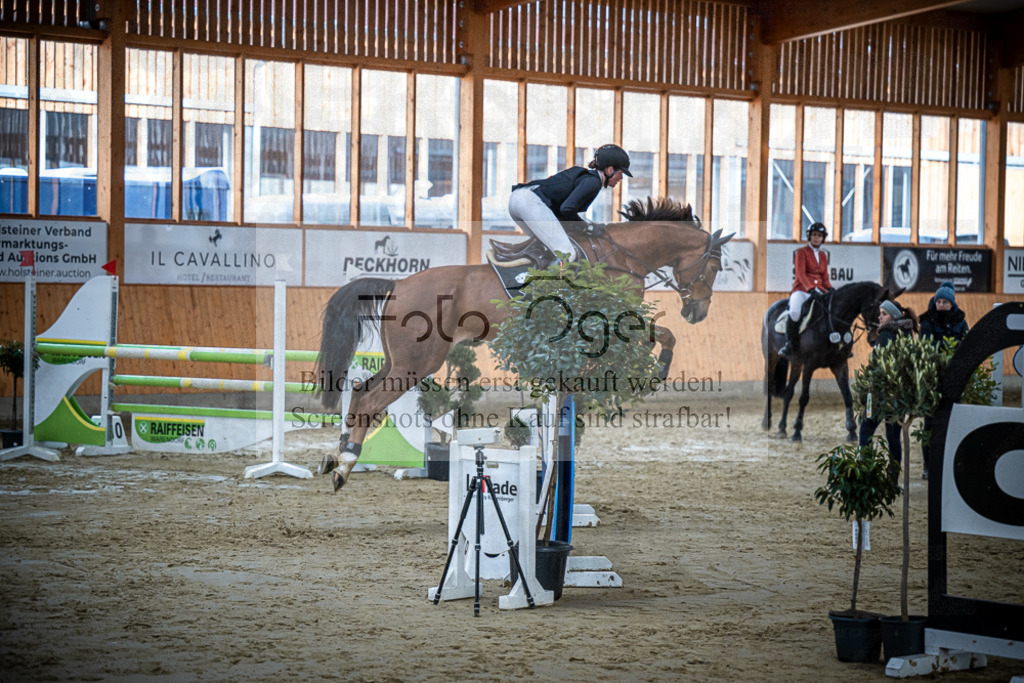 DOS_2111 | Entdecke hochwertige Reitturnierfotos von Foto Oger. Professionell, emotional und authentisch – jetzt Lieblingsmomente im Shop bestellen.Deutschlandweite Turnierfotografie. - Realisiert mit Pictrs.com