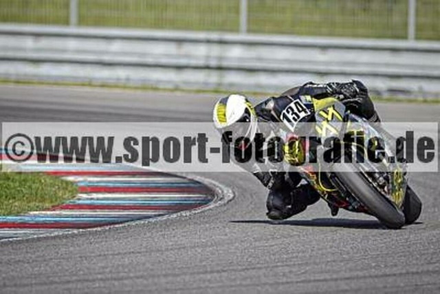 pube7983 | Professionelle Fotos von Sportveranstaltungen, aber auch Hochzeiten und anderen Events. - Realisiert mit Pictrs.com