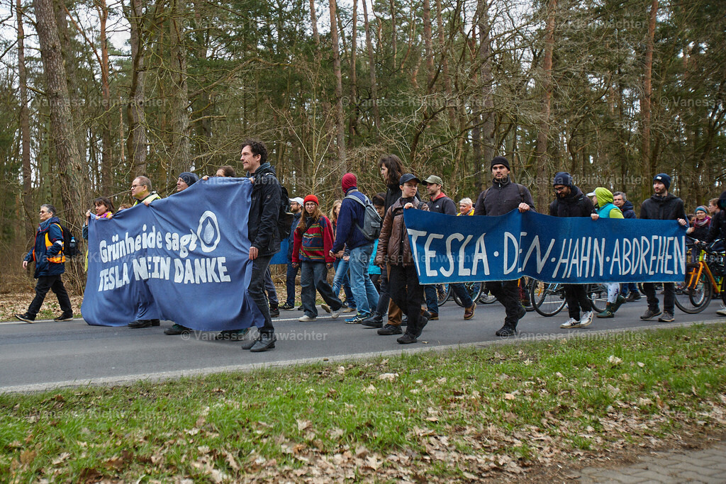 240310 TeslaNeinDanke_107 | Vanessa Kleinwächter - Realisiert mit Pictrs.com