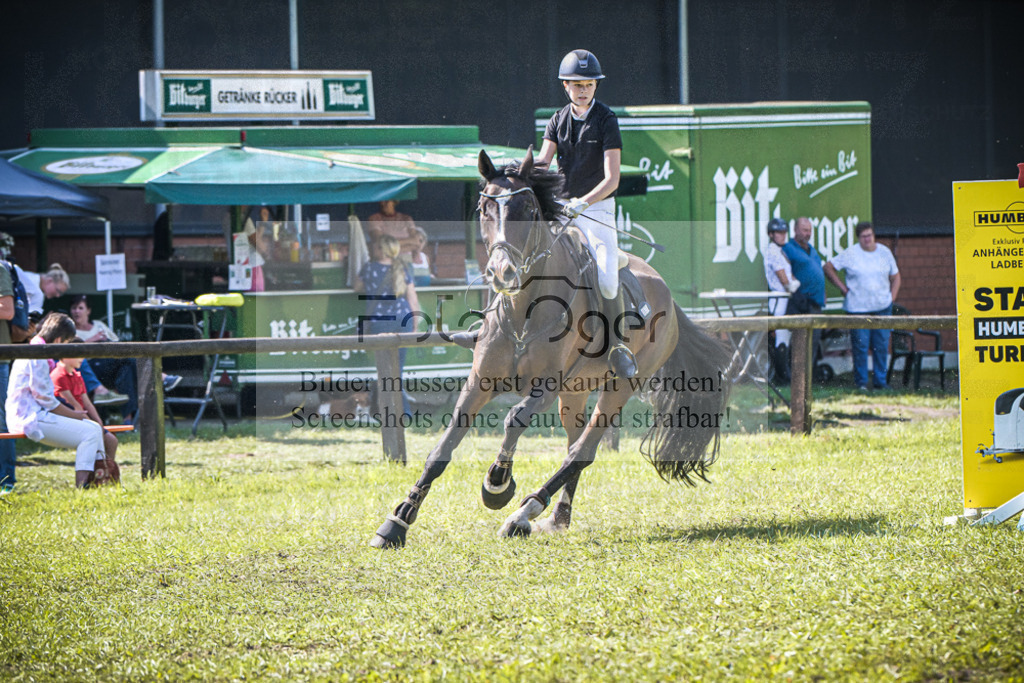 DOS_0925 | Entdecke hochwertige Reitturnierfotos von Foto Oger. Professionell, emotional und authentisch – jetzt Lieblingsmomente im Shop bestellen.Deutschlandweite Turnierfotografie. - Realisiert mit Pictrs.com