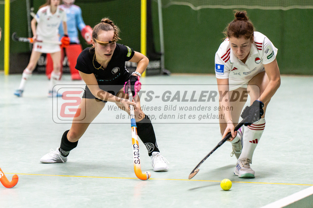 SFE_20250112_0059 | Köln, Deutschland, 12.01.2025:  ßHockey 1. Bundesliga Damen Rot-Weiss Köln - Schwarz-Weiß Köln im KTHC Stadion Rot-Weiss Köln Tennis and Hockey Club am 12.01.2025 in Köln, Deutschland. (Foto von Stephan Fehrmann)Köln, Germany, 12.01.2025: ßHockey 1. Bundesliga Damen Rot-Weiss Köln - Schwarz-Weiß Köln in KTHC Stadion Rot-Weiss Köln Tennis and Hockey Club at 12.01.2025 in Köln, Deutschland. (Foto from Stephan Fehrmann)