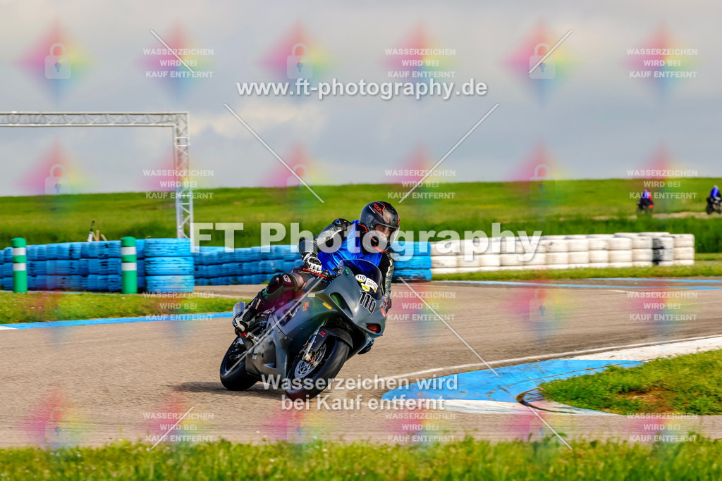 MotoTeam-8399 | Hier findet Ihr Bilder von Touristenfahrten auf der Nürburgring Nordschleife oder von anderen Veranstaltungen die ich besucht habe. Viel Spass beim Durch Schauen 