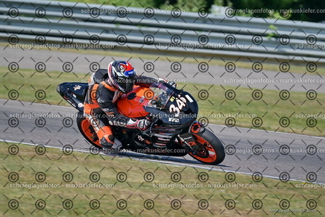 26BT02-0634 | markuskiefer.com - Realisiert mit Pictrs.com