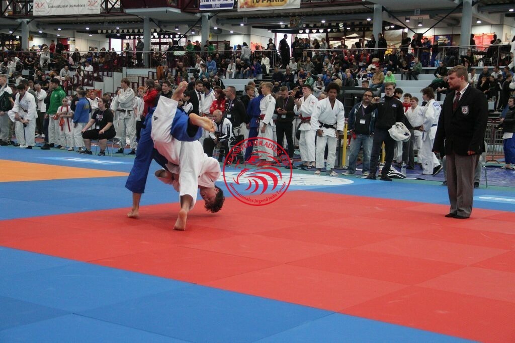 IMG_3517 | Fotos vom Adler Cup - Pictures from Adler Cup

Hier findet Ihr alle Eindrücke und großen Momente der Adler Cup Wochenenden. Here you will find all impressions and great moments of the Adler Cup weekends. - Realisiert mit Pictrs.com